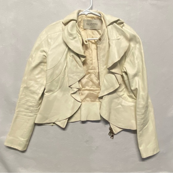 Valentino Roma White Ruffle Leather Jacket Blazer Size 6 - Picture 2 of 10